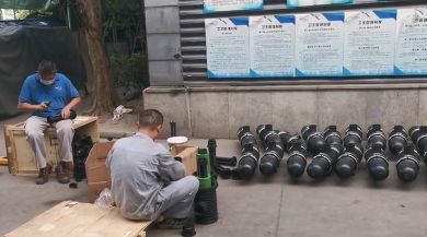 疊片污水處理器，正在裝配